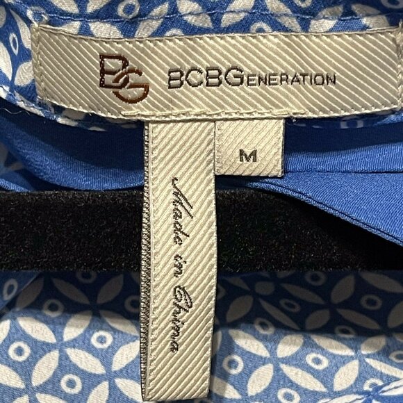 BCBGeneration Blue Patterned Blouse Size M Crisscross Back & Pocket Polyester - Picture 4 of 8